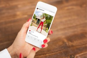 Leia mais sobre o artigo Como vender roupas pelo Instagram? 8 ótimas dicas